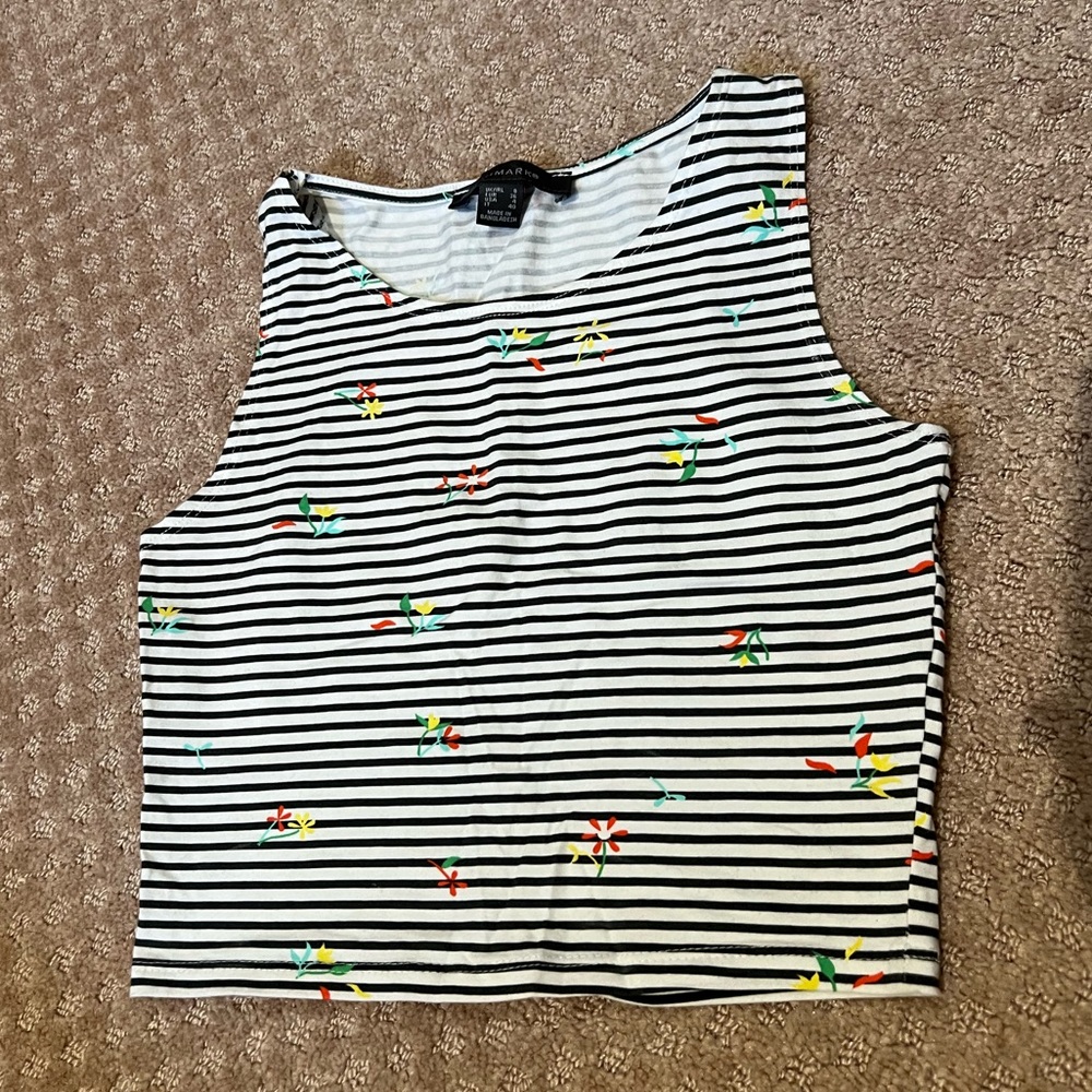 Primark Cropped Tank Top with Striped and Flowers. Size 4